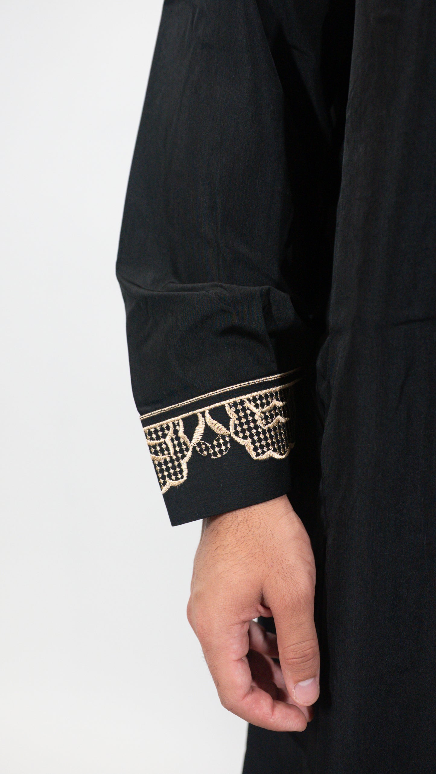 Qamis Arabic noir