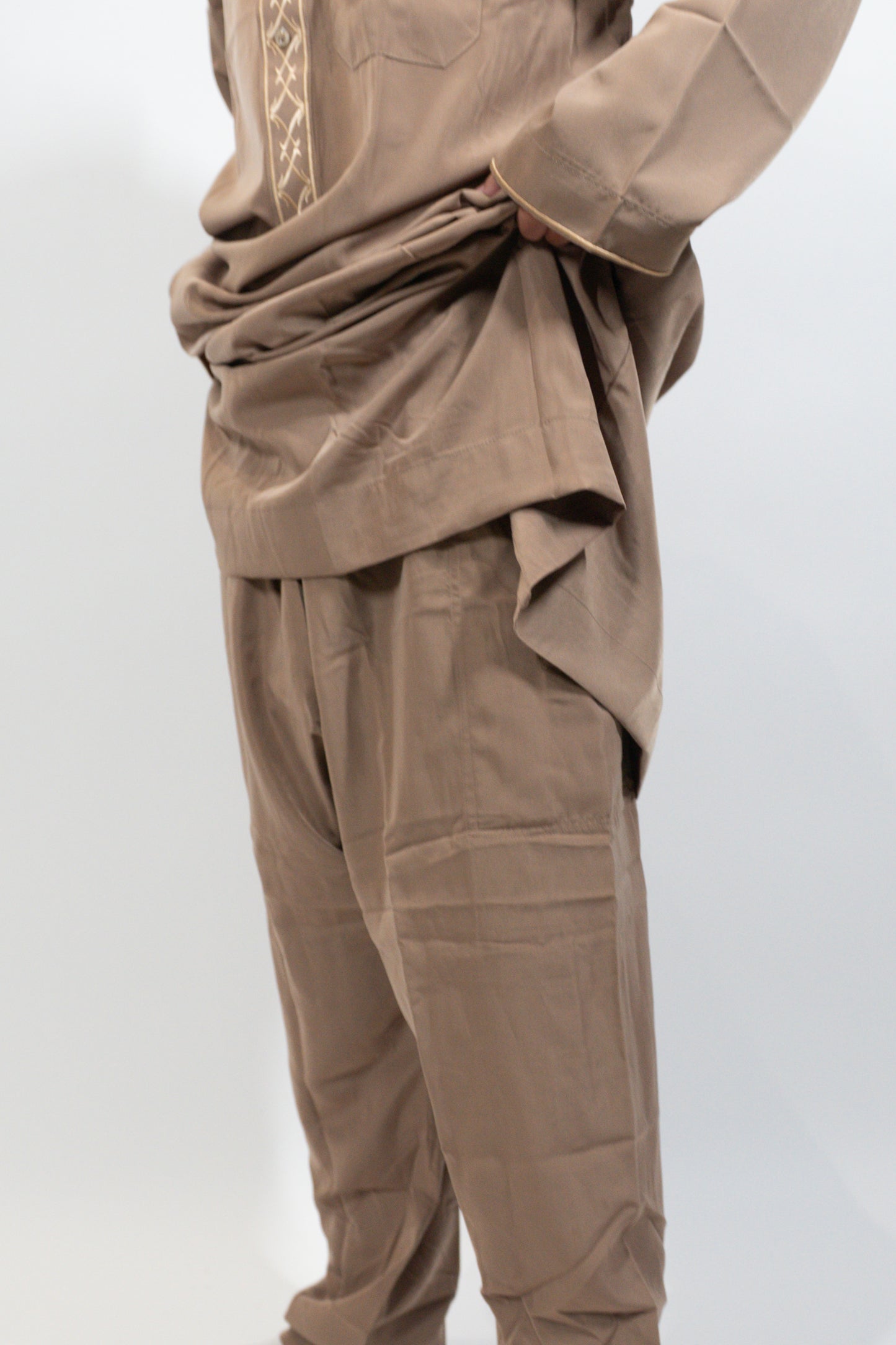 Qamis Motif beige