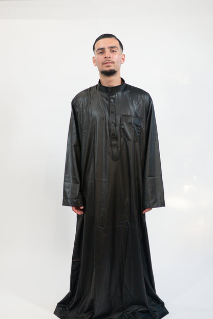 Qamis Corner noir